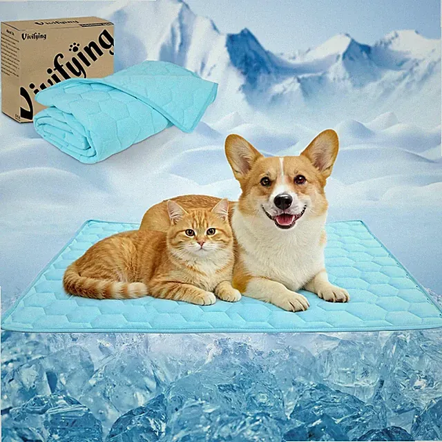 Cooling Blanket for Dogs, Waterproof Reversible Dog Cooling Mat, Soft Pet Throw