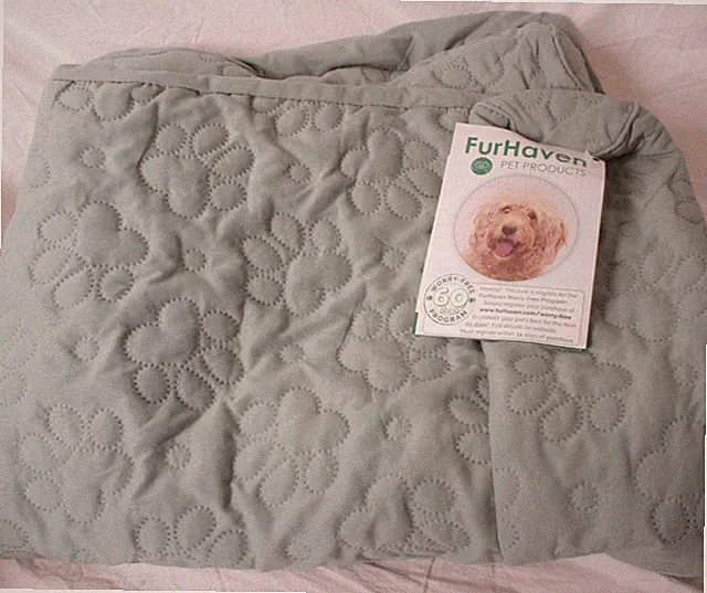 NEW FurHaven Large Iceberg Green Paw-quilted cool gel top dog bed cover
